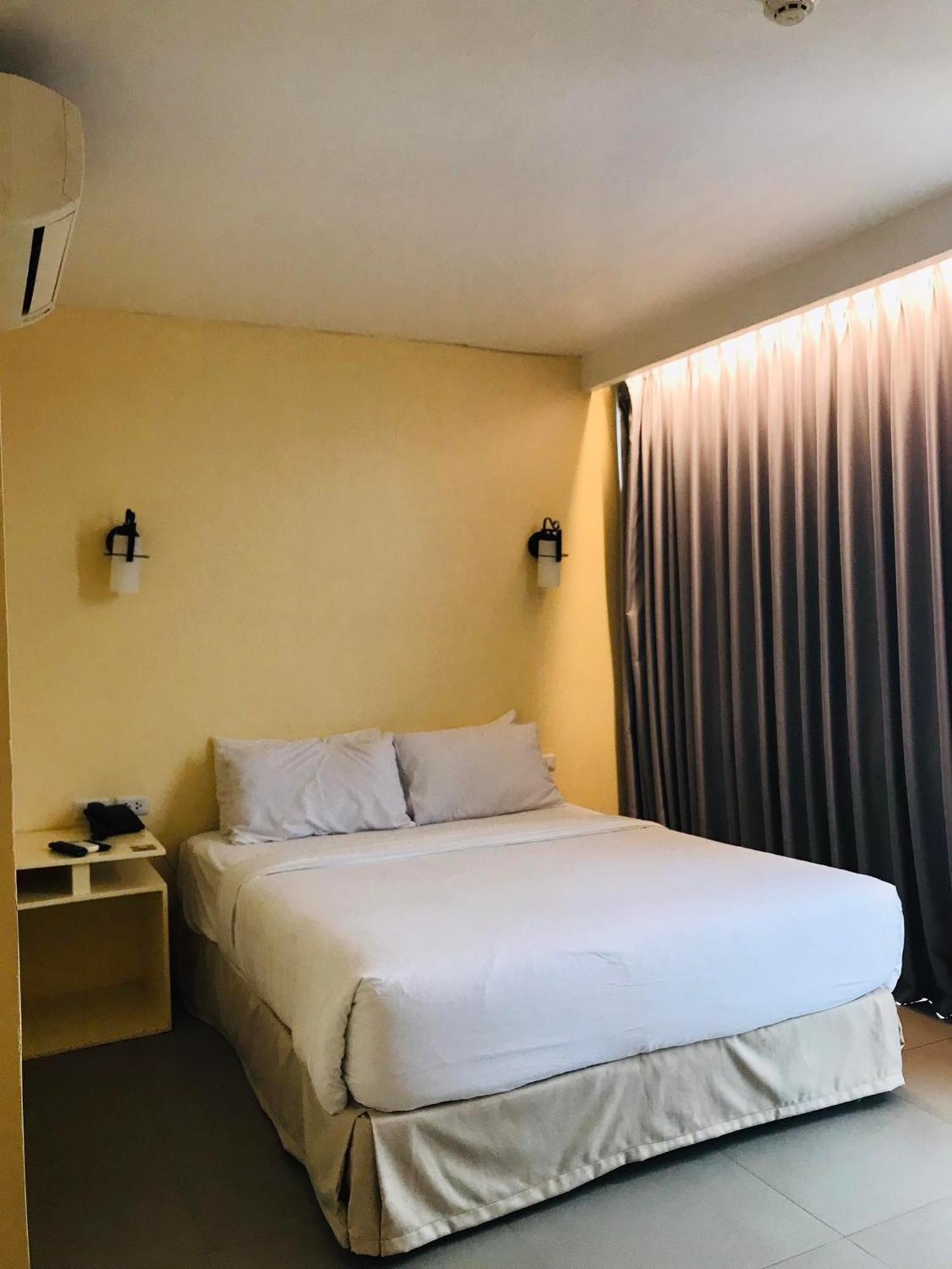 Dosi Hotel Ph Talisay (Cebu) Exterior foto